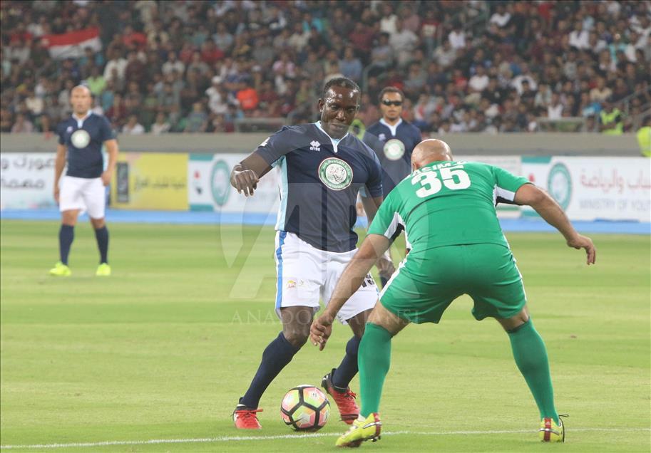 Futbolun efsane isimleri Irak'ta sahaya çıktı
