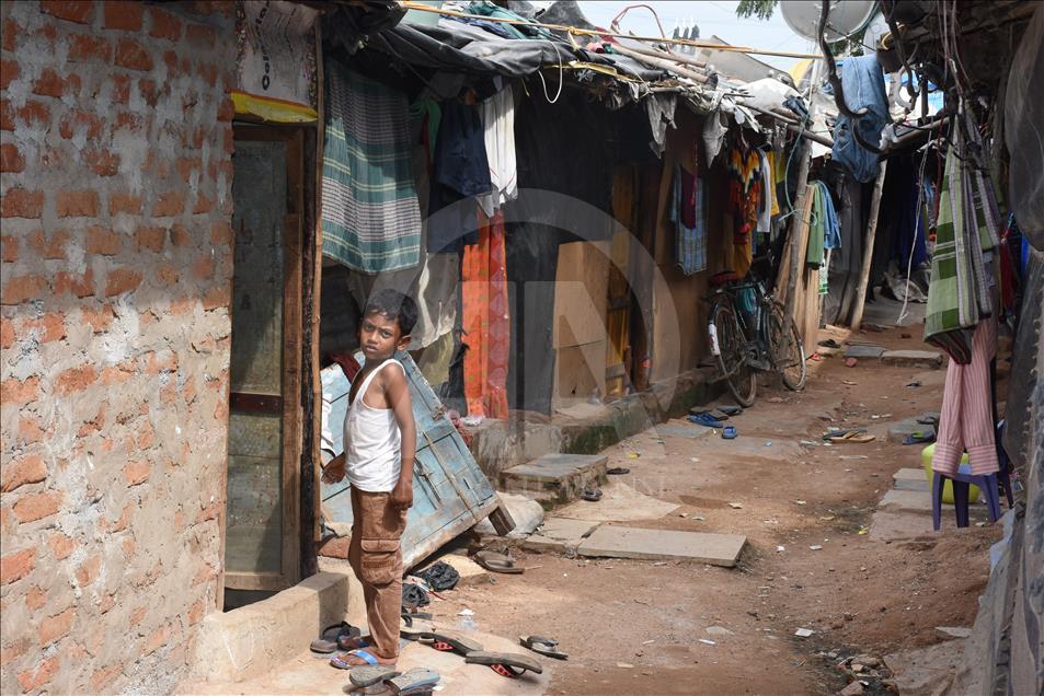 Мусульмане Мьянмы живут в трудных условиях в лагерях беженцев в Индии