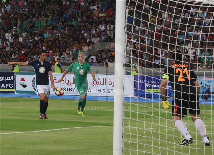 Futbolun efsane isimleri Irak'ta sahaya çıktı