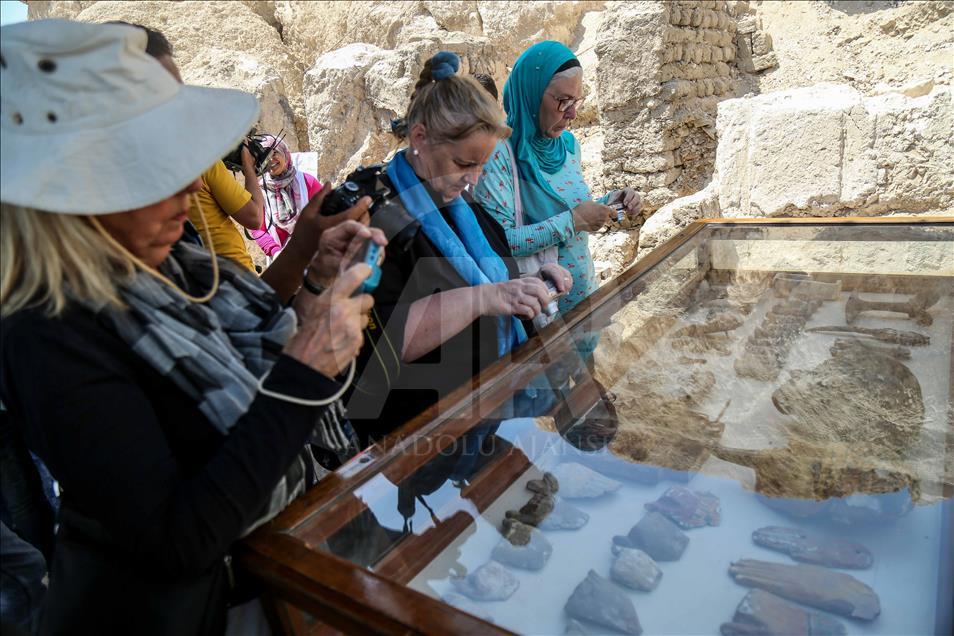 Egyptian archaeologists find ancient Amenemhat Tomb