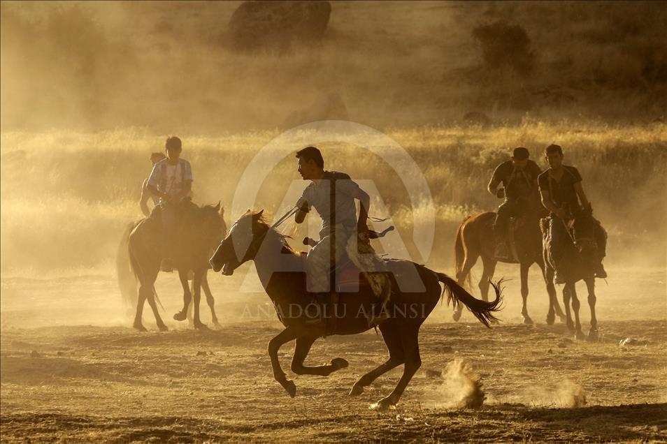 Kyrgyz Turks playing Buzkashi