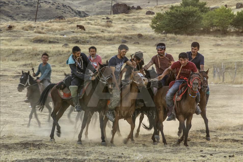 Kyrgyz Turks playing Buzkashi