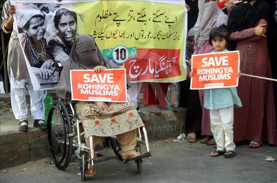 В Пакистане прошла акция в поддержку араканских мусульман