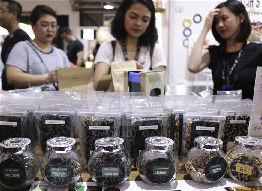 Ketika penjual dan penikmat kopi bersemuka