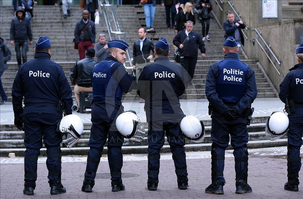 Police intervention towards refugees in Brussels