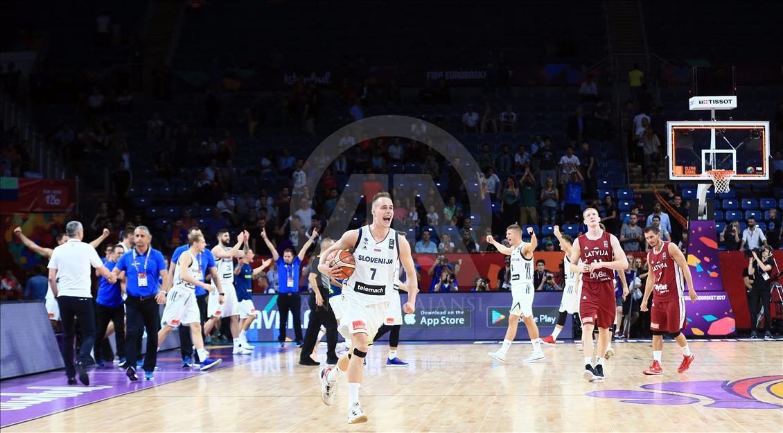 Slovenia vs Latvia dalam Perempatfinal FIBA Eurobasket 2017 