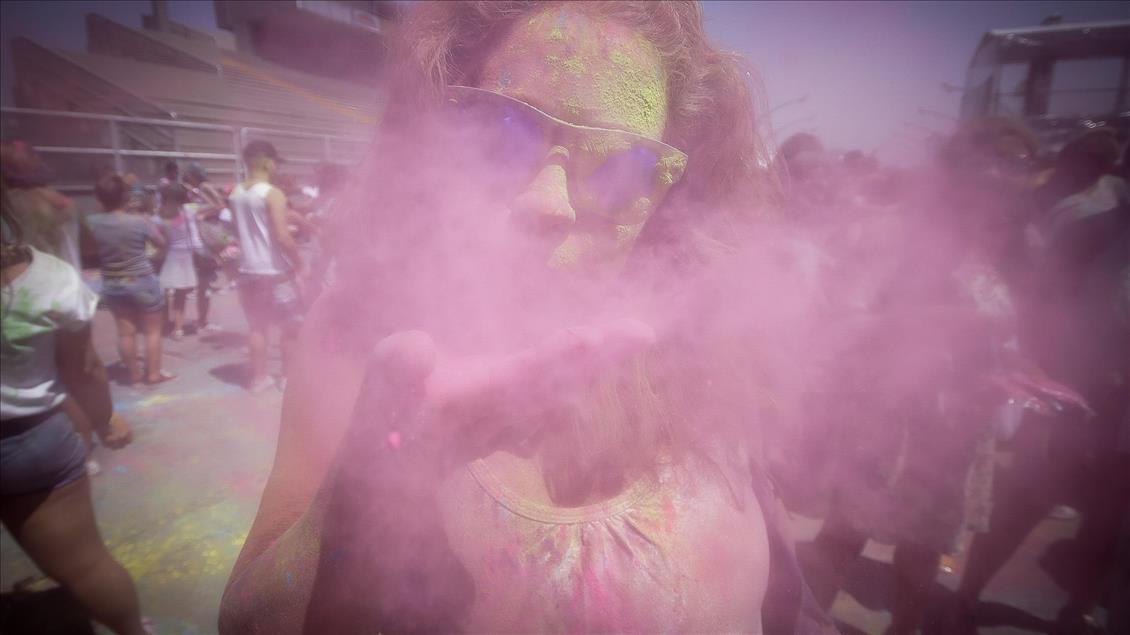 Brezilya'da Holi Festivali kutlandı