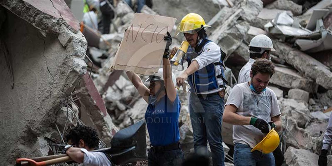 Sismo de magnitud 7.1 en la escala de Richter sacude el centro de México. 