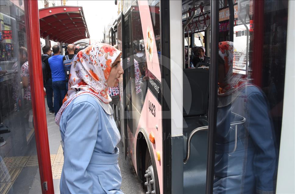 بلدية ولاية ملاطية التركية تطلق حافلات للسيدات فقط
