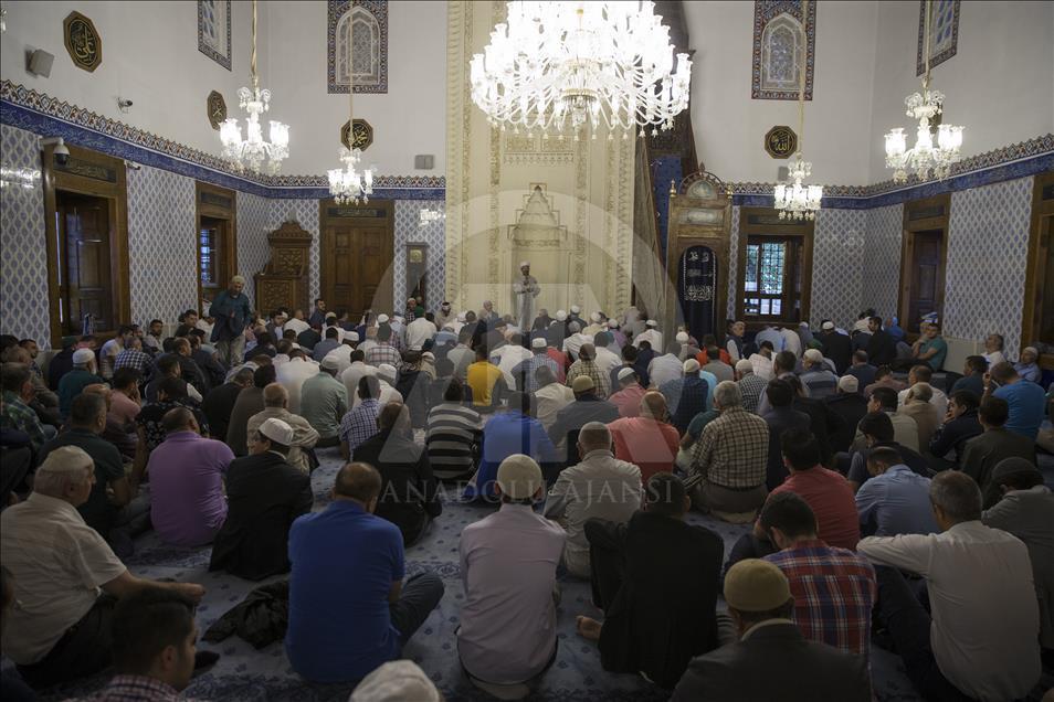 Erbaş, Hacı Bayram Camisi'nde sabah namazı kıldırdı