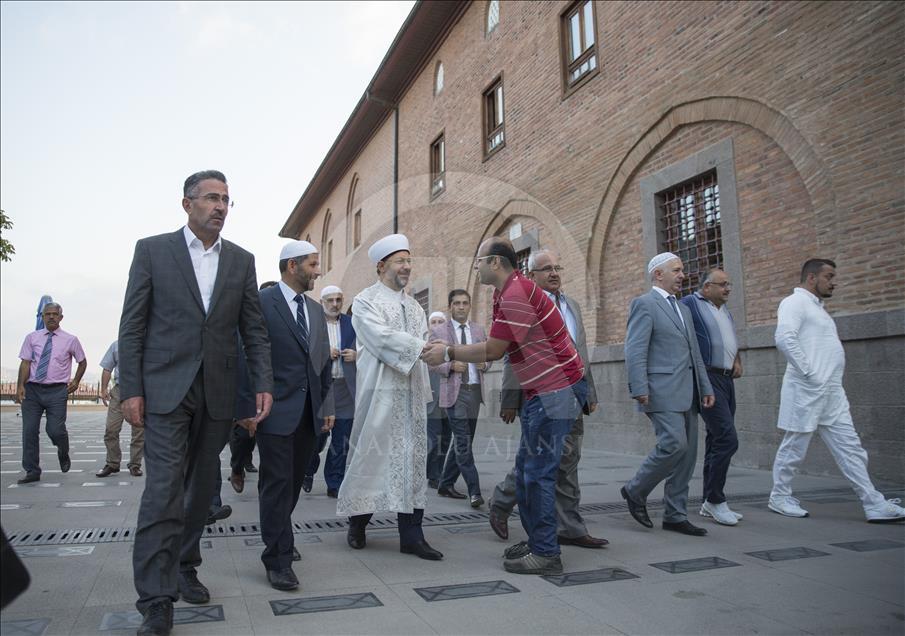 Erbaş, Hacı Bayram Camisi'nde sabah namazı kıldırdı