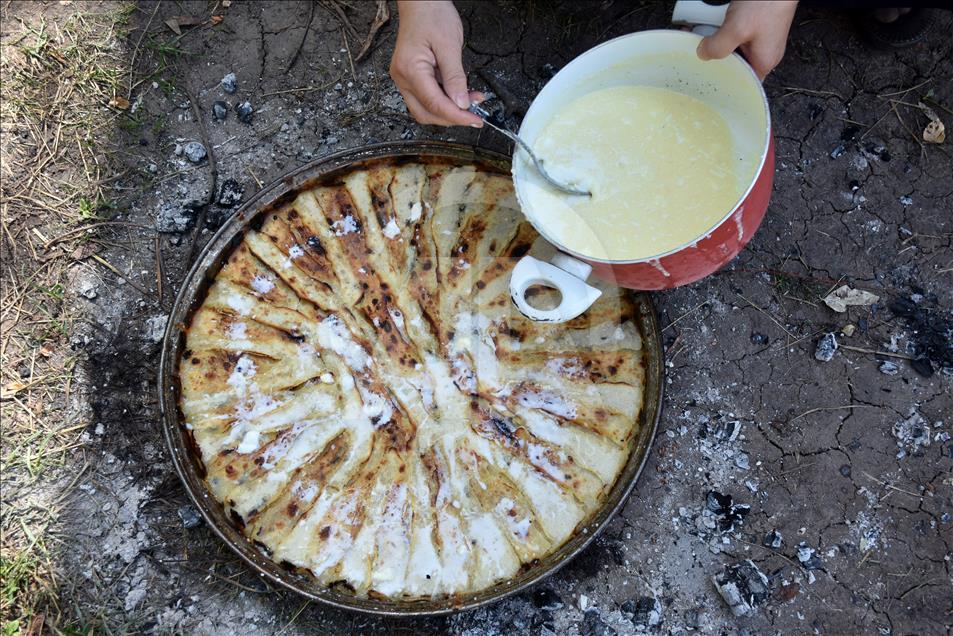 Arnavutların asırlık lezzeti: "Fliya böreği"