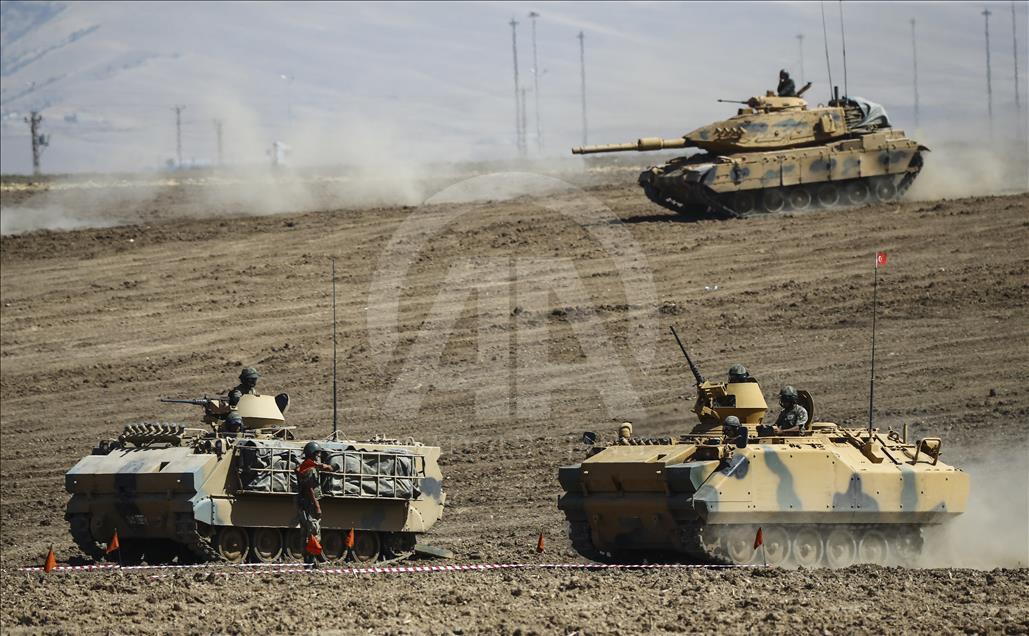 Turkish armed forces conducting military drill near Iraq border
