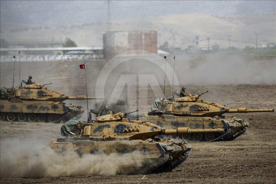 Turkish armed forces conducting military drill near Iraq border