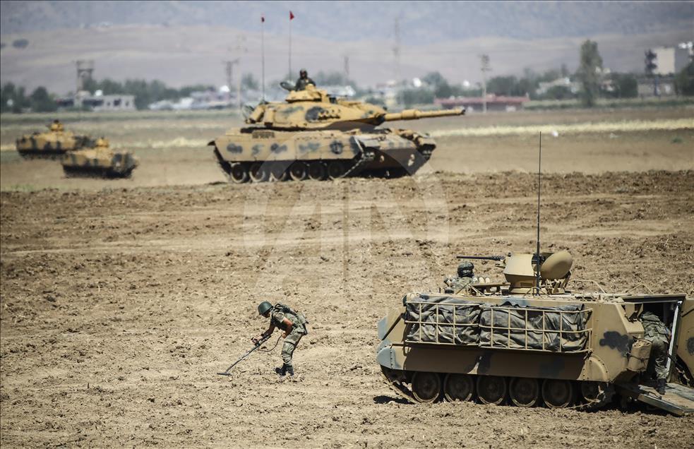 Turkish armed forces conducting military drill near Iraq border
