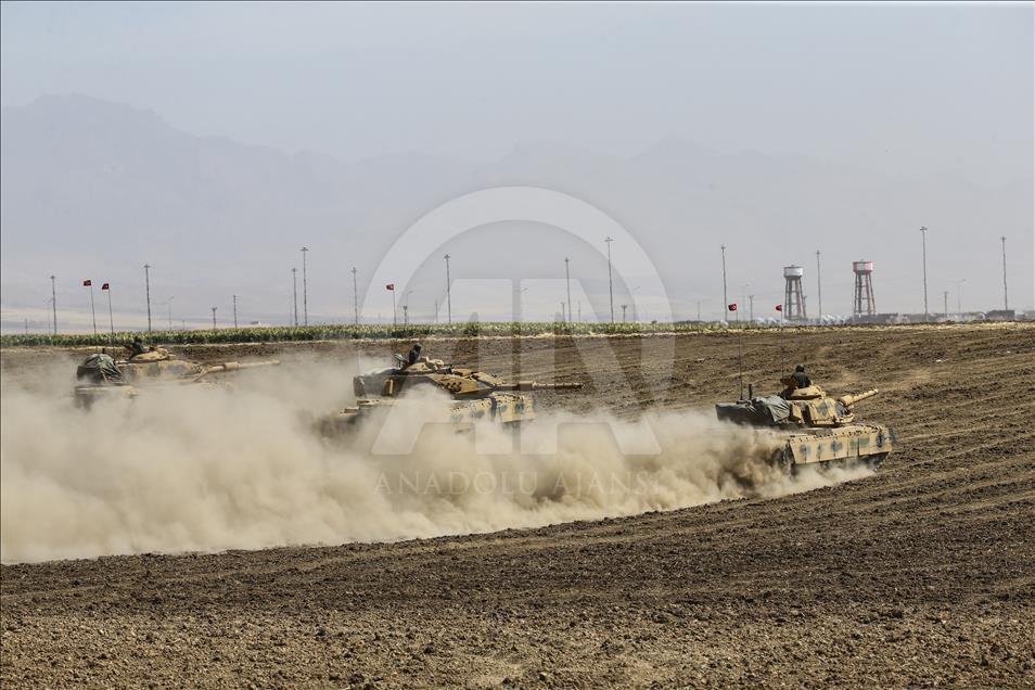 Turkish armed forces conducting military drill near Iraq border