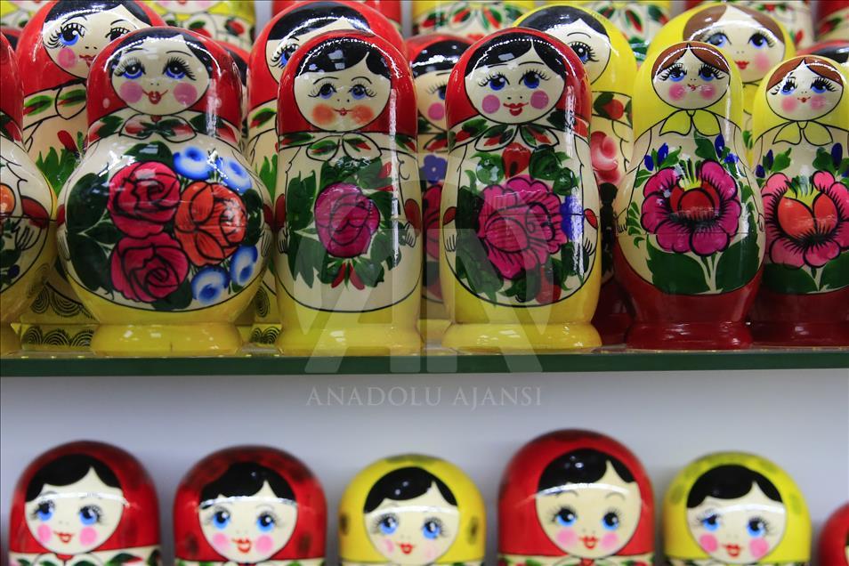 Russian matryoshka doll 