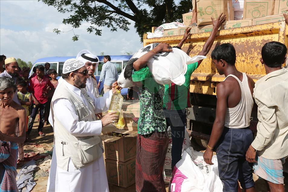 Aides de "Qatar Charity" aux Musulmans Rohingyas au Bangladesh 
