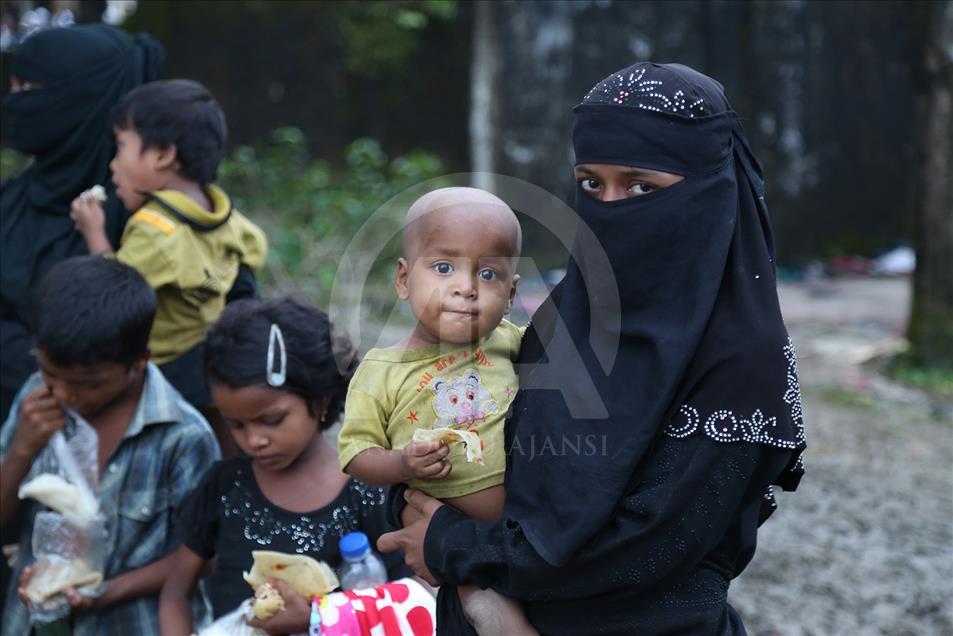 Aides de "Qatar Charity" aux Musulmans Rohingyas au Bangladesh 
