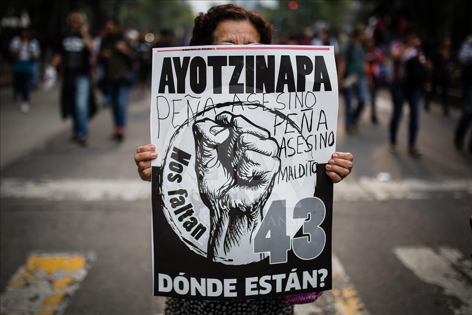 Silent protest marks 3 years since Mexican students disappeared