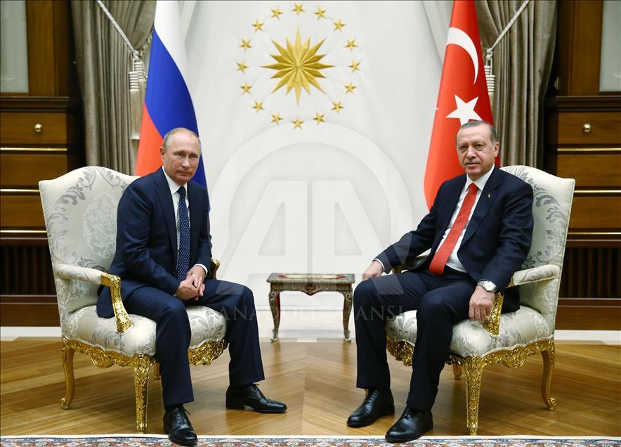 Le président turc, Erdogan accueillera son homologue russe au palais présidentiel