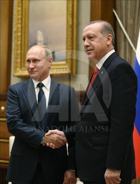 Le président turc, Erdogan accueillera son homologue russe au palais présidentiel