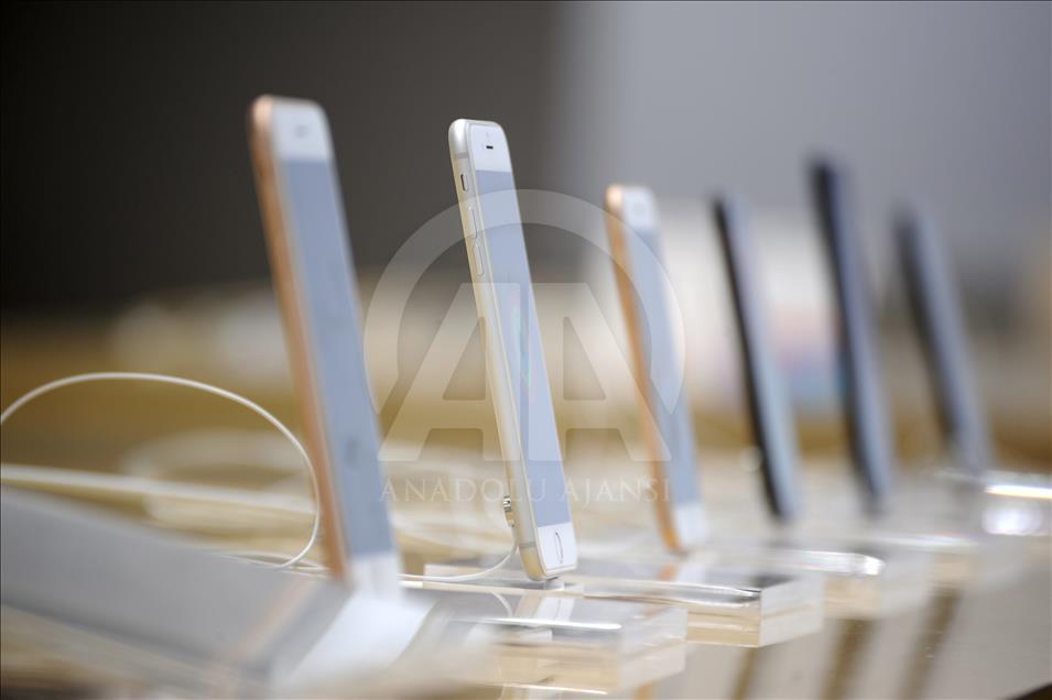 iPhone 8 dan 8 plus telah hadir di Jepang