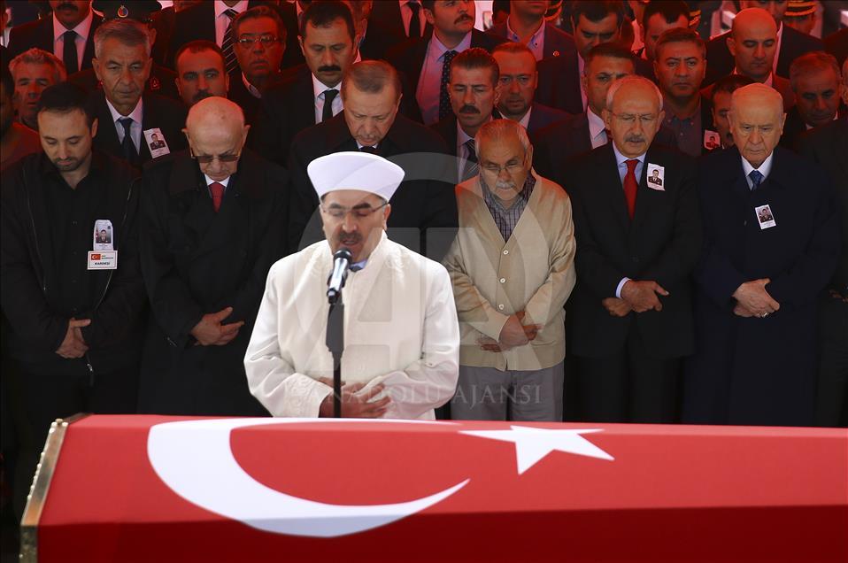 Şehit Yüzbaşı Erdal son yolculuğuna uğurlandı