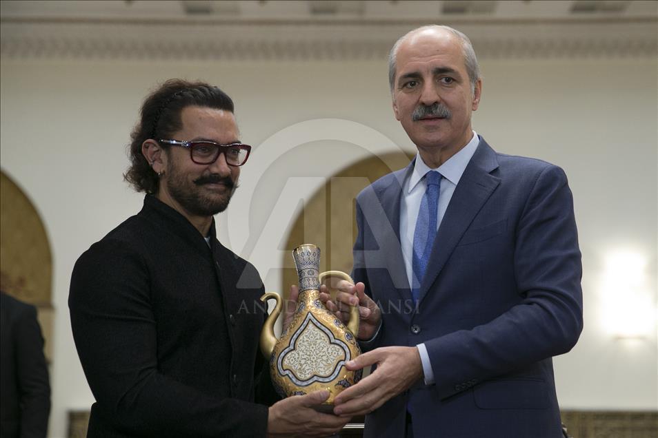 Bollywood Yıldızı Khan Ankara'da