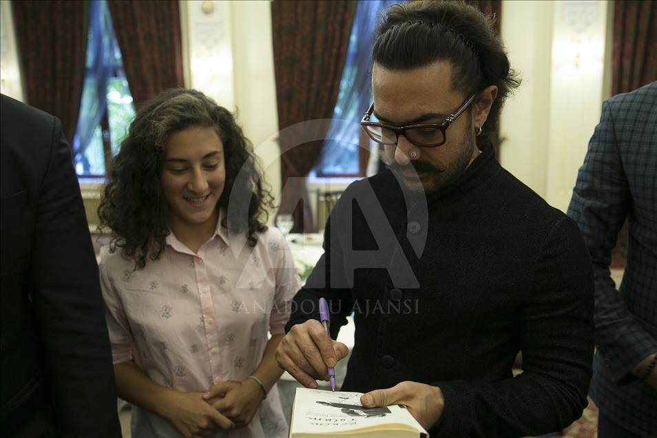 Bollywood Yıldızı Khan Ankara'da