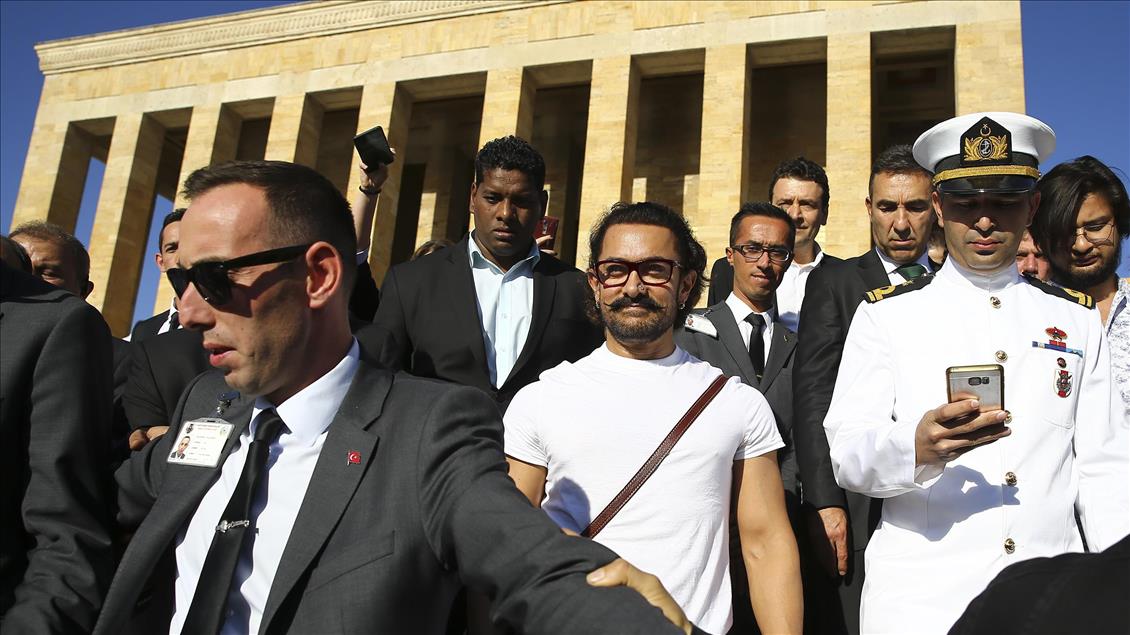 Bollywood Yıldızı Khan Ankara'da