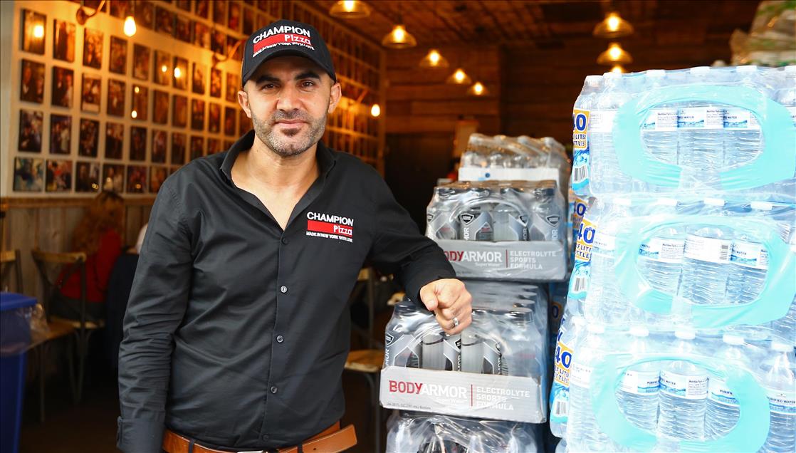 Turkish pizza restaurant-chain owner supports Puerto rican victims of Hurricane