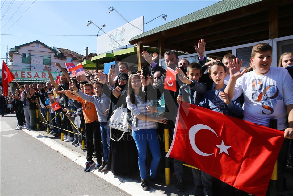 Turkish President Erdogan warmly welcomed in Novi Pazar