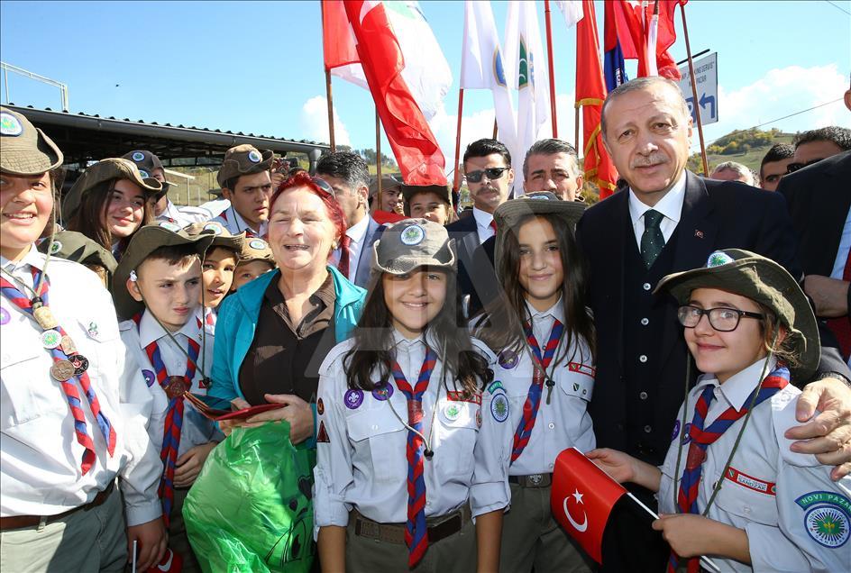 Turkish President Erdogan warmly welcomed in Novi Pazar