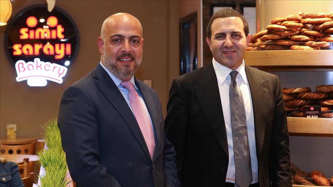 İki cumhurbaşkanını simitçide ağırladı