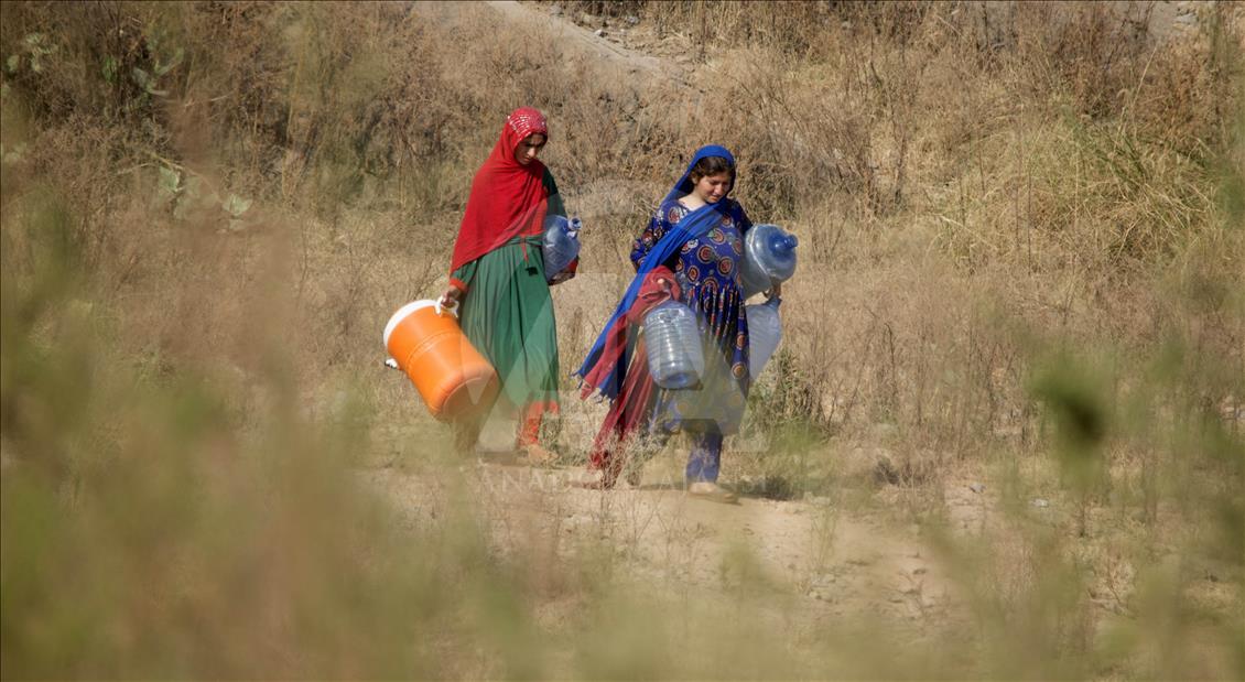 Pakistan'da yoksul kız çocuklarının yaşam mücadelesi
