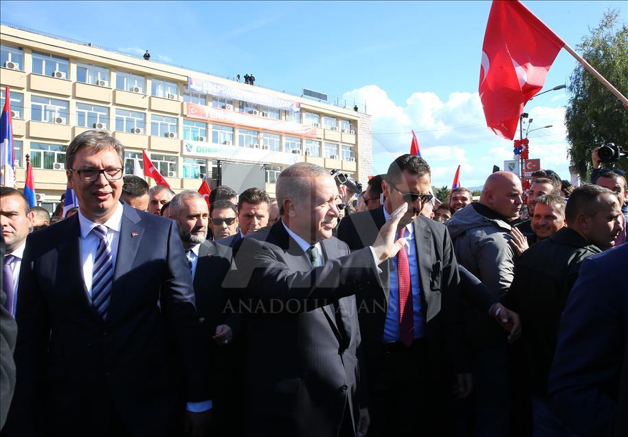 Erdogan visite la ville serbe de Novi Pazar