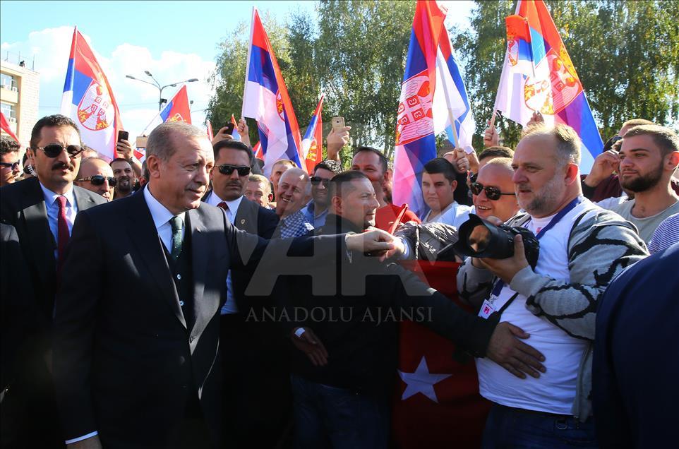 Erdogan visite la ville serbe de Novi Pazar