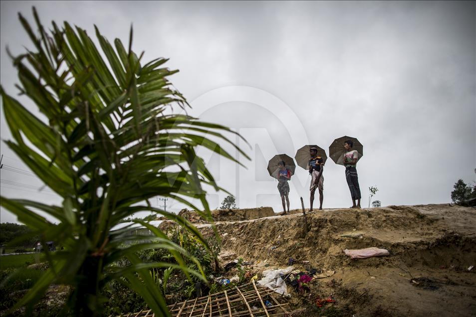 Rohingya people fled from oppression in Myanmar