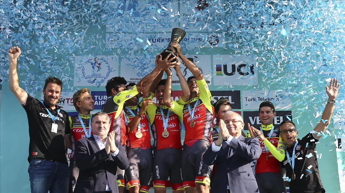 Награждены победители велотура TUR 2017