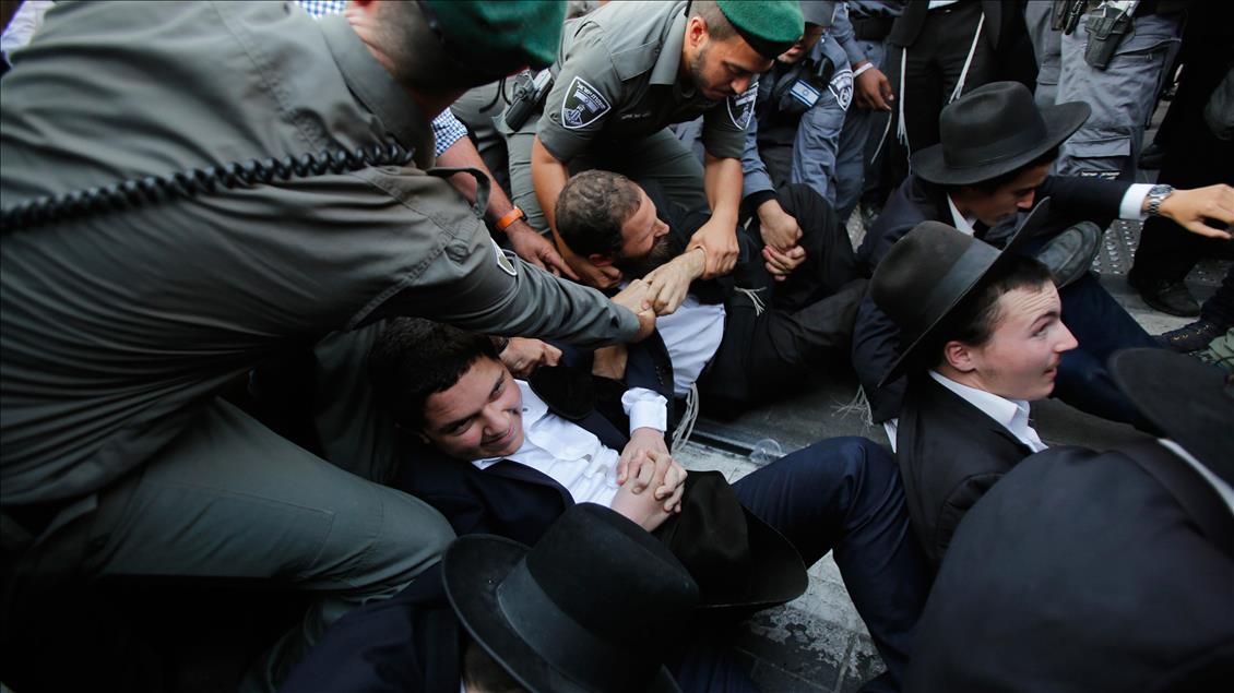İsrail polisi "askerlik karşıtı" gösterilerde 57 Yahudi'yi gözaltına aldı
