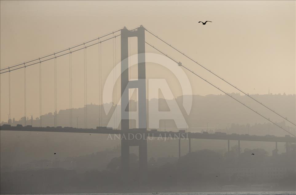 Heavy mist hits Istanbul