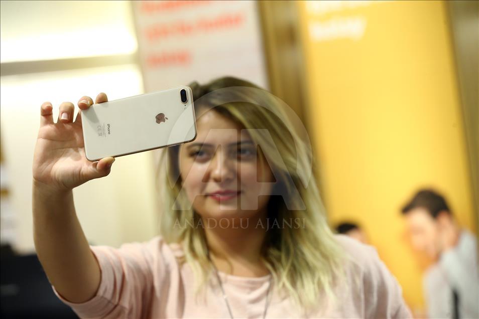 Türkiye'de iPhone 8 ve 8 plus satışı başladı