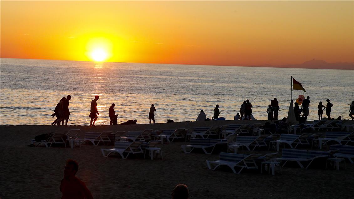 Güneşin dört mevsim gülümsediği yer: Alanya