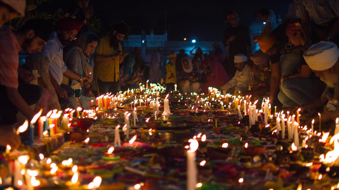 Indian streets lit up for Diwali festival - Anadolu Ajansı