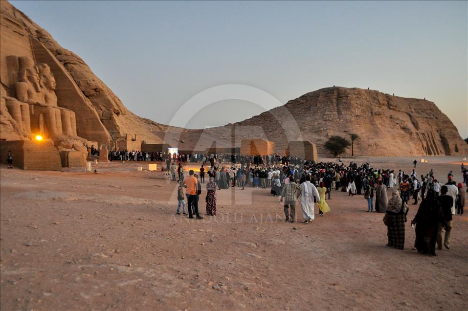 Sun 'rises' on Ramesses II statue in Egypt