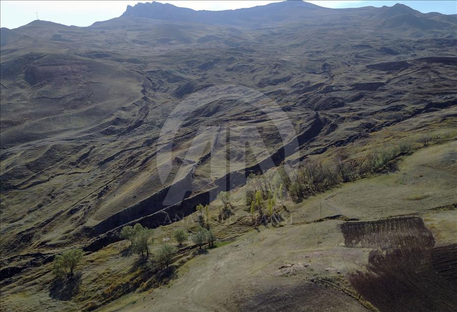US researcher looks for Noah’s Ark in eastern Turkey