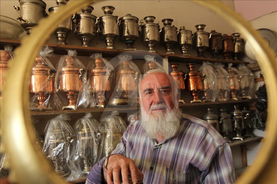 Ömer ustanın yaptığı semaverlerle "Tavşan kanı" çay