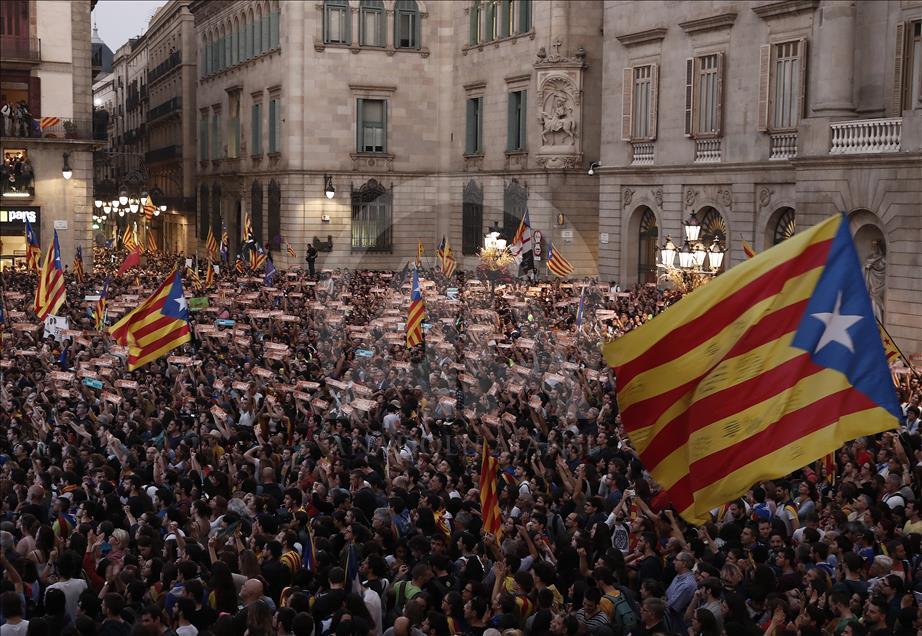Katalonya'da bağımsızlık yanlıları sokaklarda