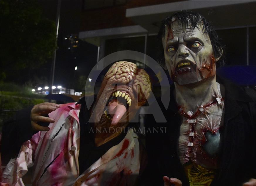 Procesión zombie